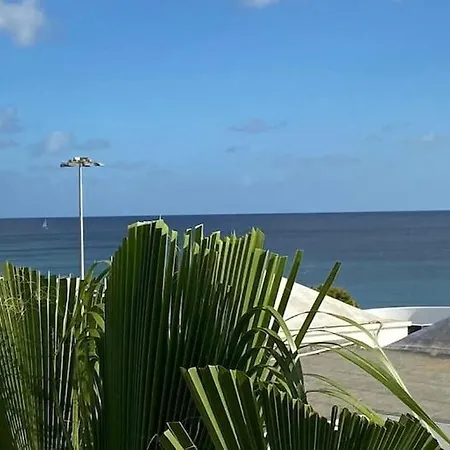 Stunning 2 Bedroom 2 Bathroom 2 Minutes To Apartment *