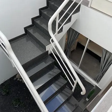 Stunning 2 Bedroom 2 Bathroom 2 Minutes To * Puerto del Carmen (Lanzarote)
