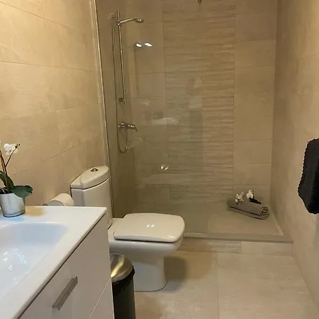 Apartment Stunning 2 Bedroom 2 Bathroom 2 Minutes To